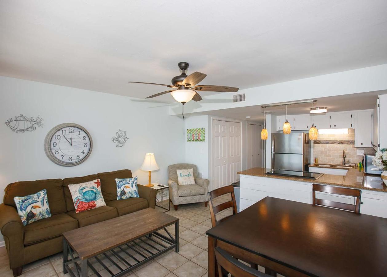 גולף שורז Island Winds West 477 By Albvr - Beachfront, Updated & Beautiful! Just Steps To The Beach & Hangout! מראה חיצוני תמונה